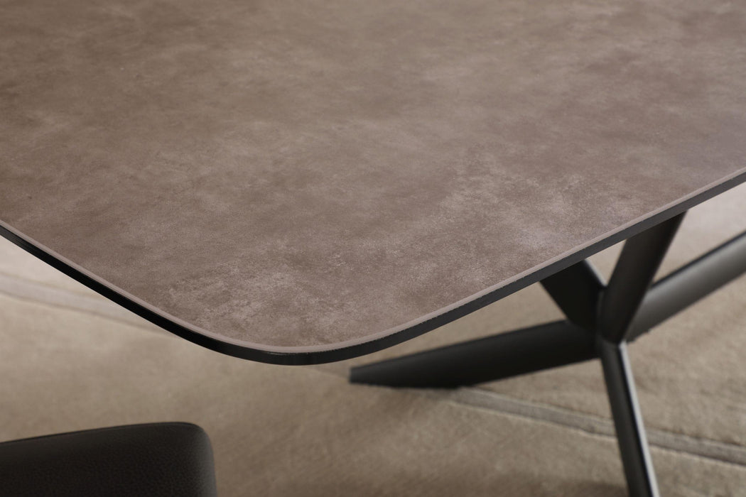 Modrest Herzog Modern Dining Table