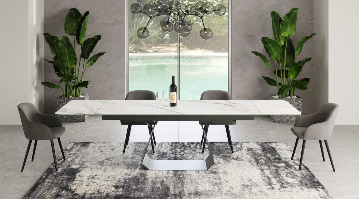 Modrest Howell Modern Dining Table