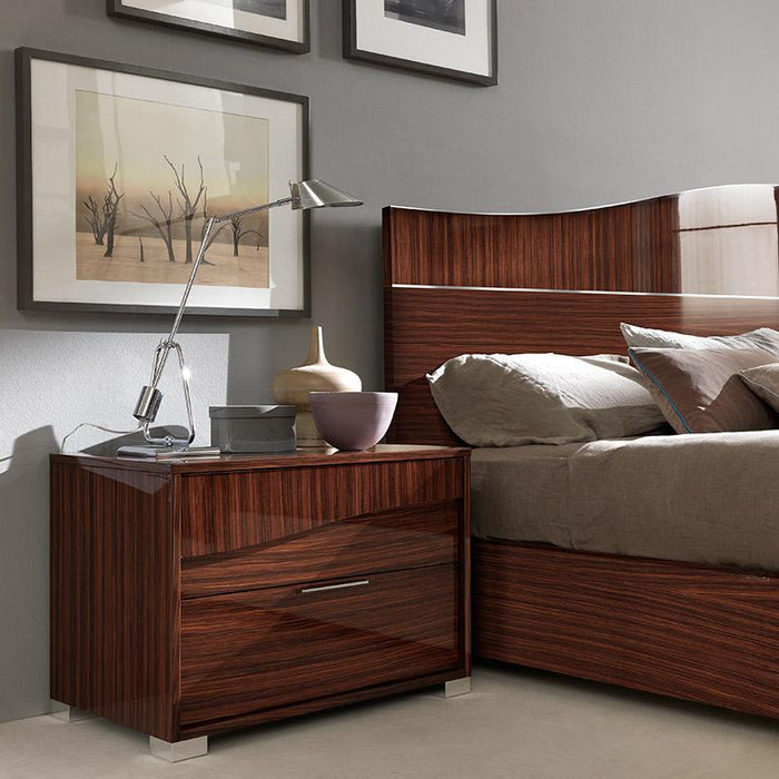 Sogno Modern Nightstand