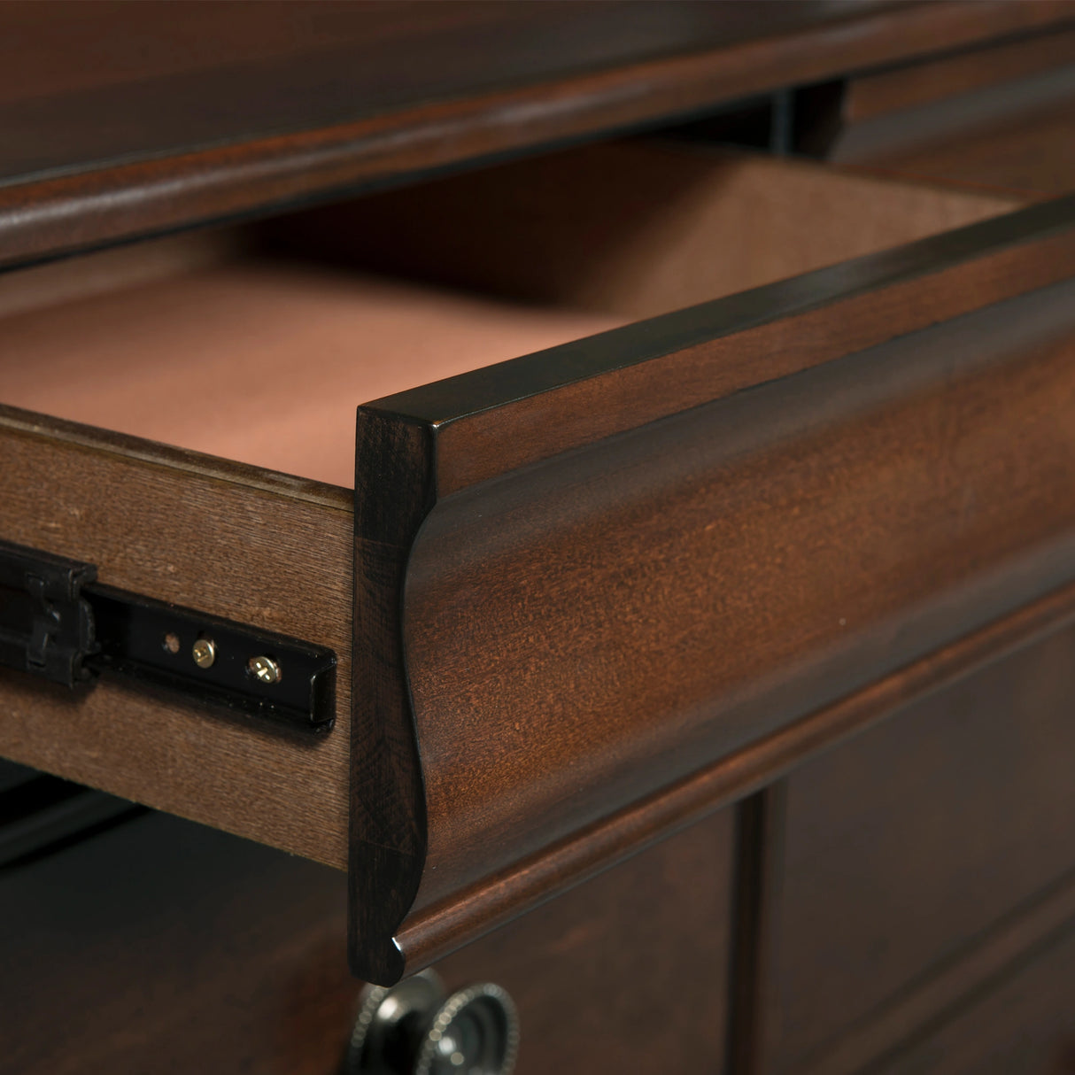Cameron Cherry Dresser & Mirror Set