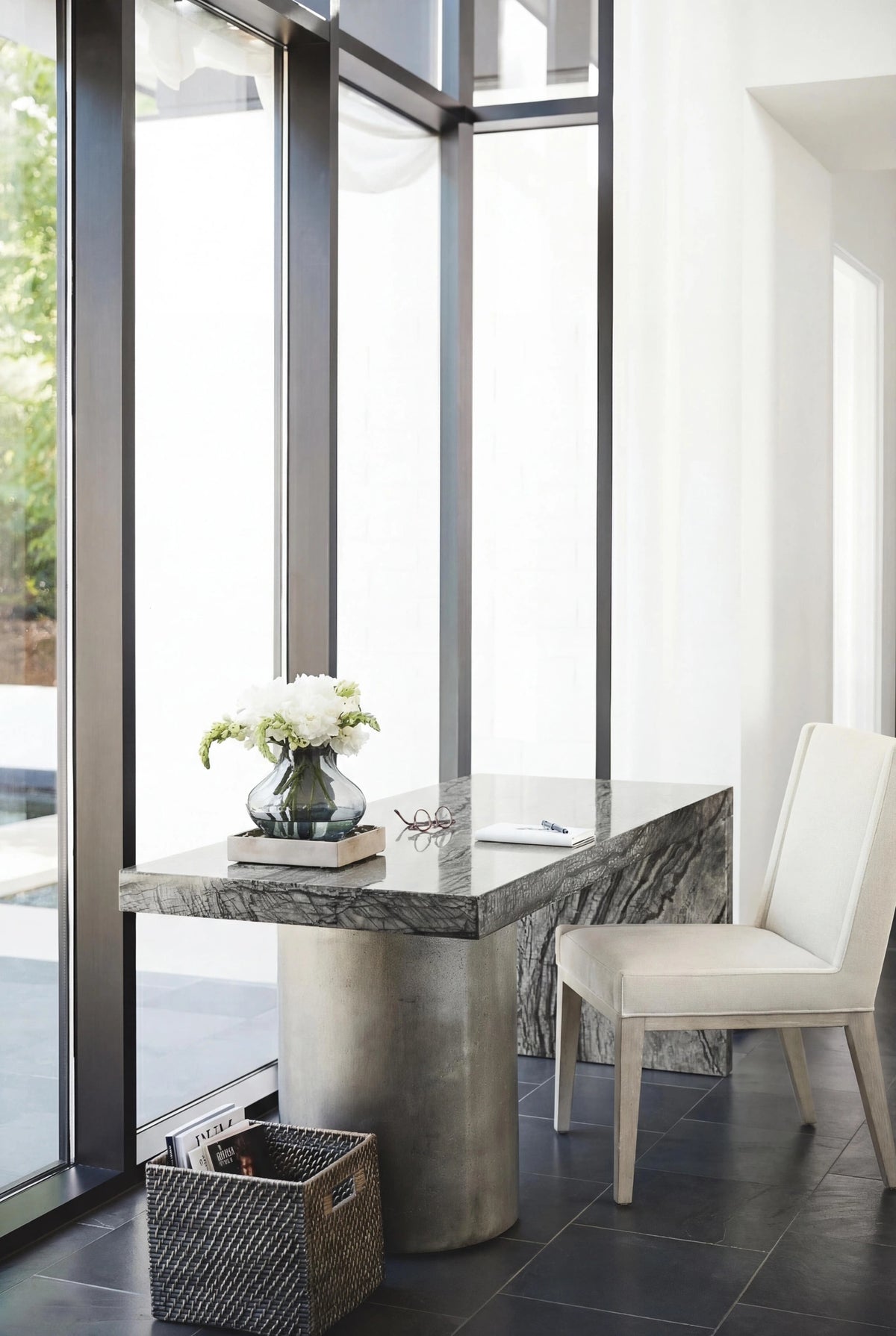 Linea Side Chair