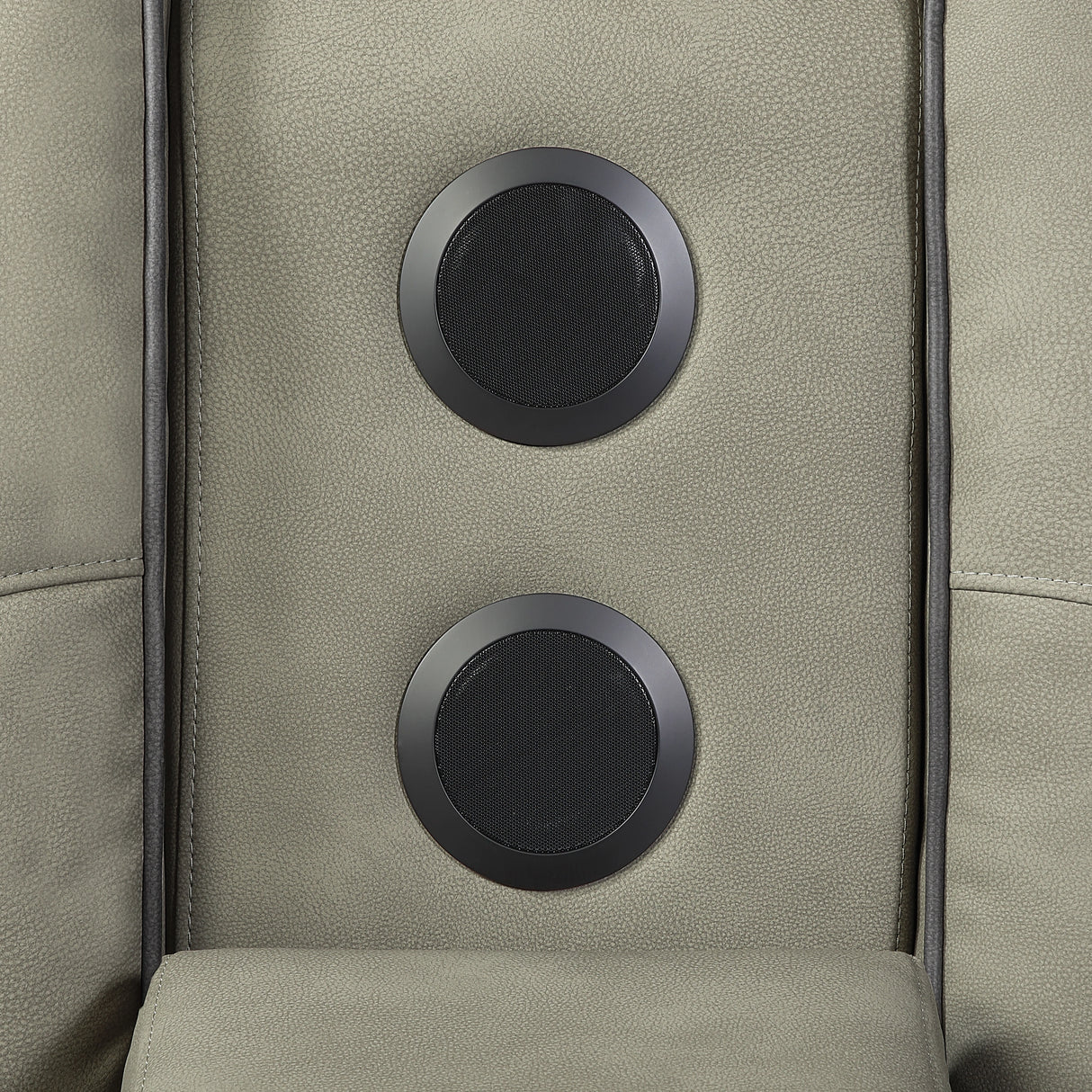 Bruno Loveseat