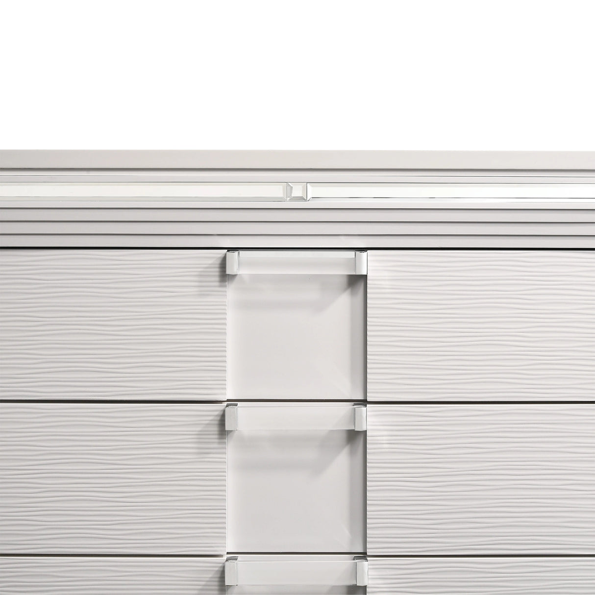Twenty Nine Chest White