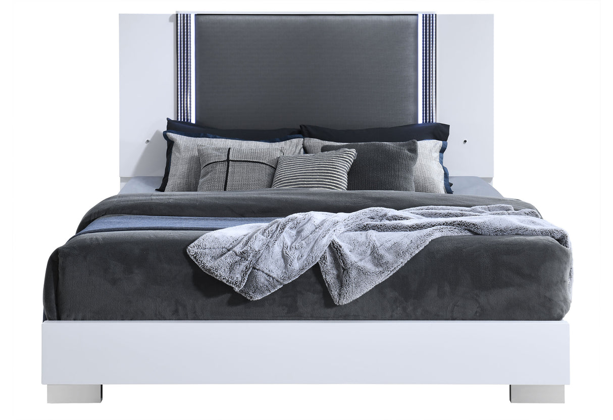 YLIME SMOOTH WHITE KING BED GROUP FULLY SLATTED